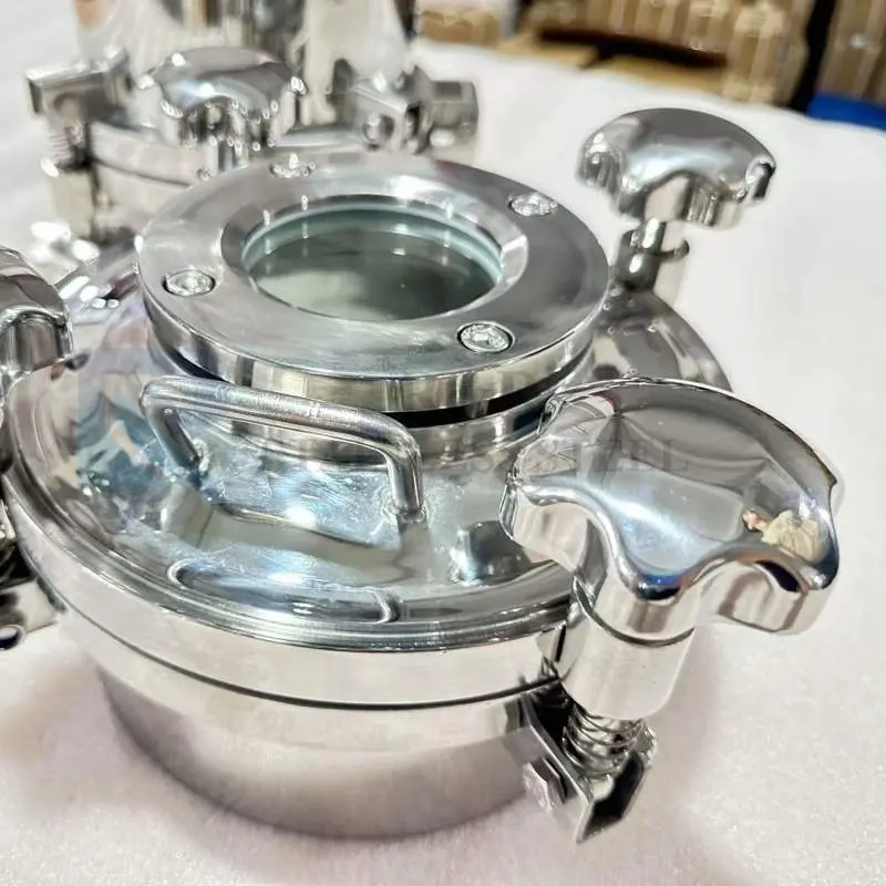 Pressure manhole with visual mirror